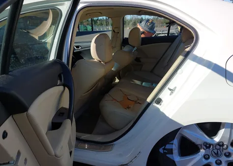 2010 Acura Tsx 2.4 from USA, damaged, VIN JH4CU2F69AC011828